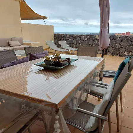 Seaside Serenity: Remote Work Retreat In *